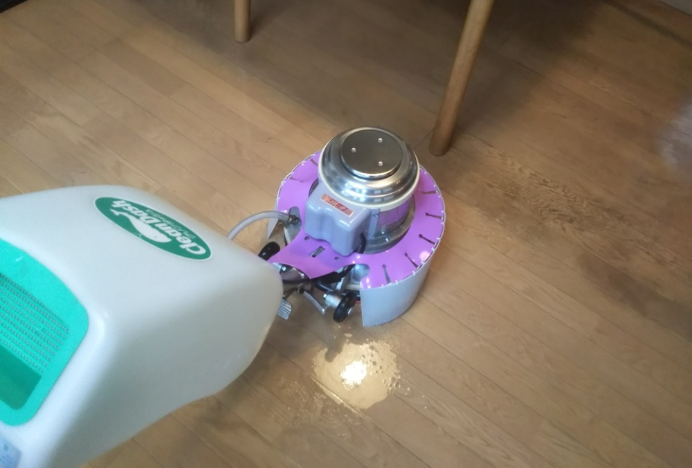 個人宅のフローリング「ポリッシャー洗浄」