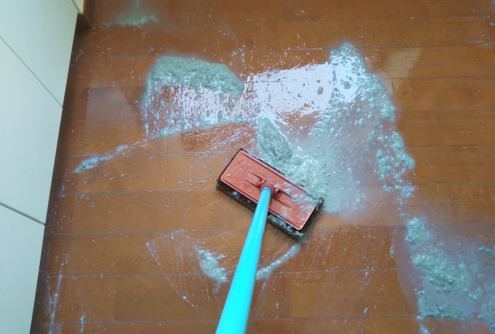 剥離で溶けたワックスを集める