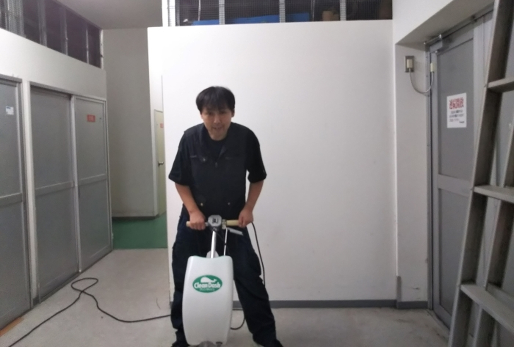 ポリッシャーを余裕で操作する 佐野直人