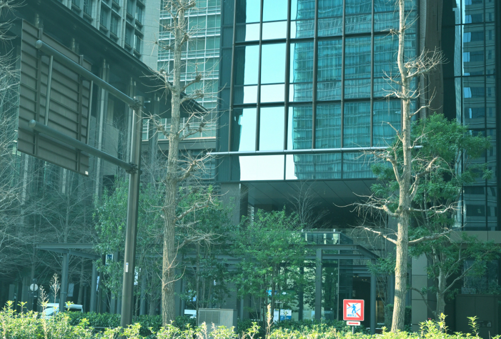 オフィスビル 丸の内テラス